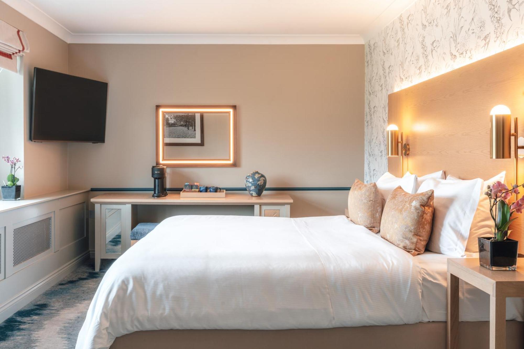 The Belfry Hotel & Resort Sutton Coldfield Pokoj fotografie
